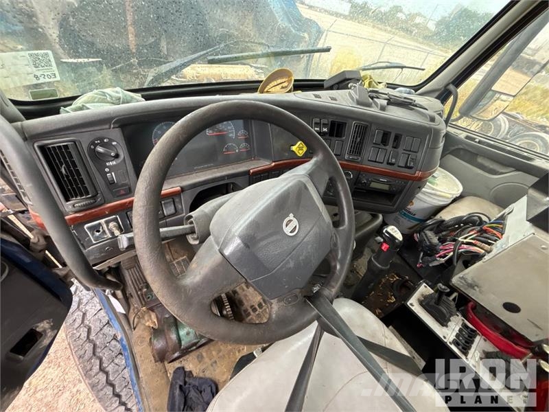Volvo D13 Volvo Power 6x4 T/A Dump Truck (Inoperable) Camion ribaltabili