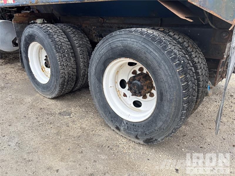 Volvo D13 Volvo Power 6x4 T/A Dump Truck (Inoperable) Camion ribaltabili