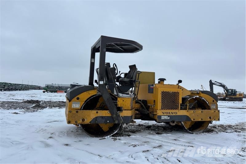 Volvo DD90HF Double Drum Roller Valjci sa dvojnim bubnjem