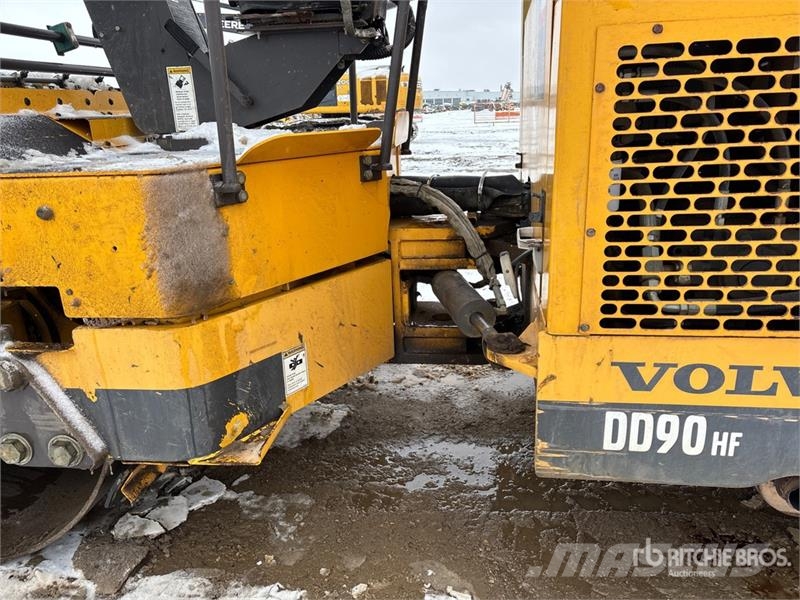 Volvo DD90HF Double Drum Roller Valjci sa dvojnim bubnjem