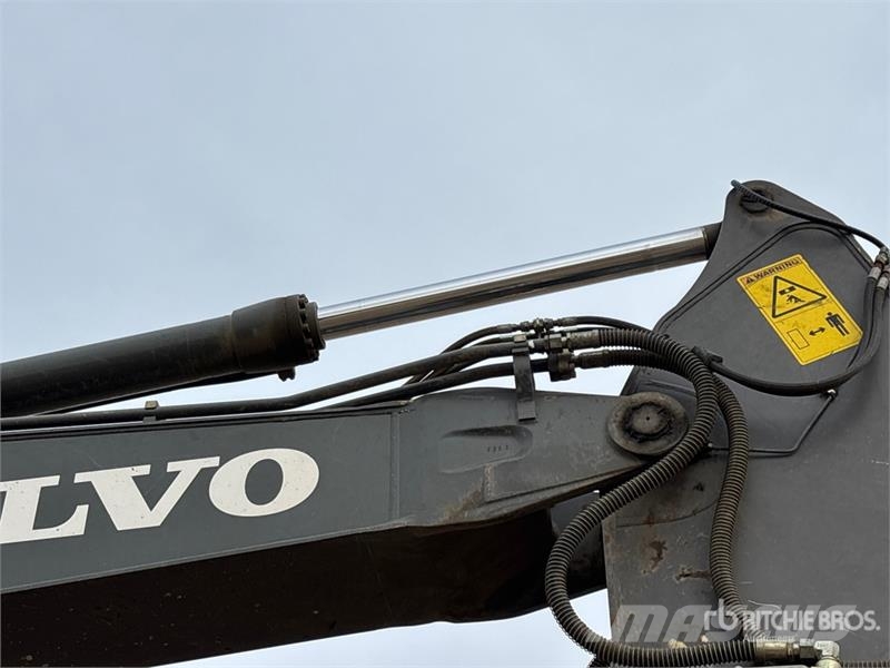 Volvo ECR235E Tracked Excavator Crawler excavators
