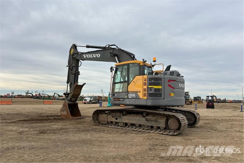 Volvo ECR235E Tracked Excavator Crawler excavators
