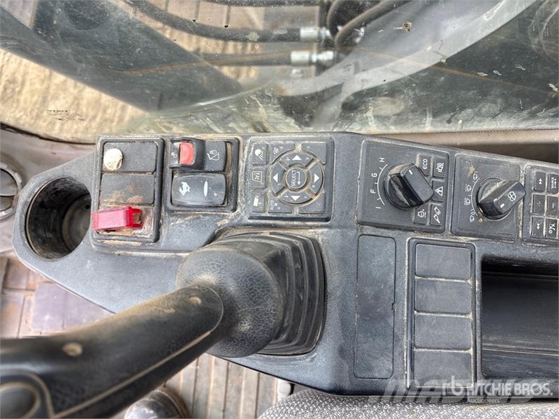 Volvo ECR235E Tracked Excavator Crawler excavators