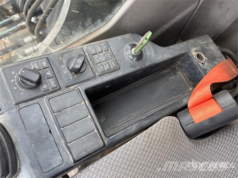 Volvo ECR235E Tracked Excavator Crawler excavators