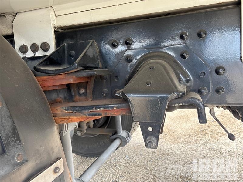 Volvo FL7 4x2 De-Icer Truck Other trucks