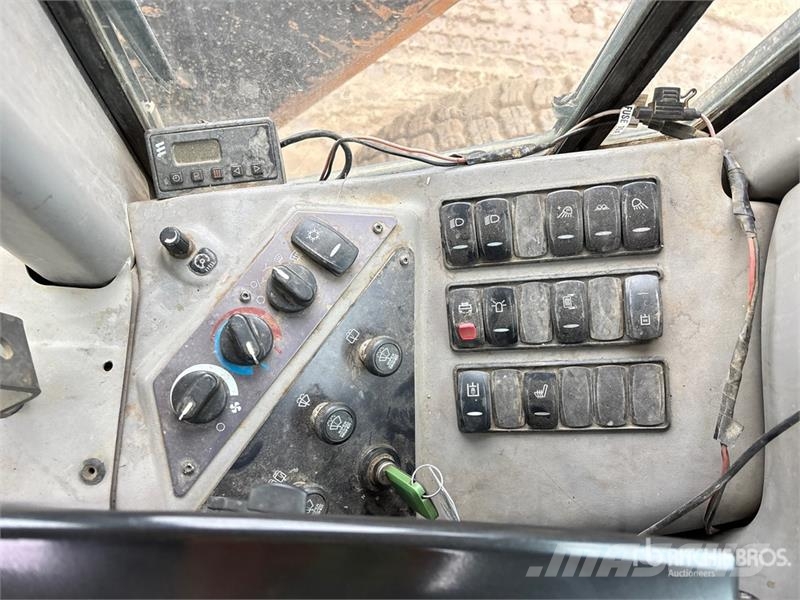 Volvo G960B Motor Grader Niveladoras