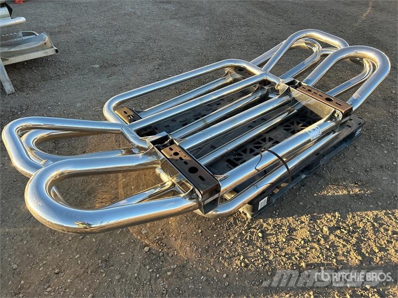 Volvo of (2) Volvo 95 in Wide Moose Bumper Transport – ostalo