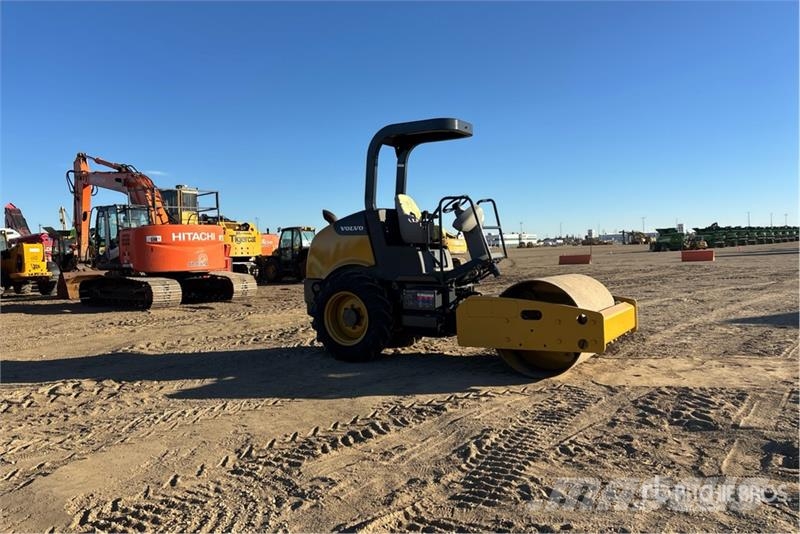 Volvo SD45D Smooth Drum Compactor Vienvalča grunts veltņi