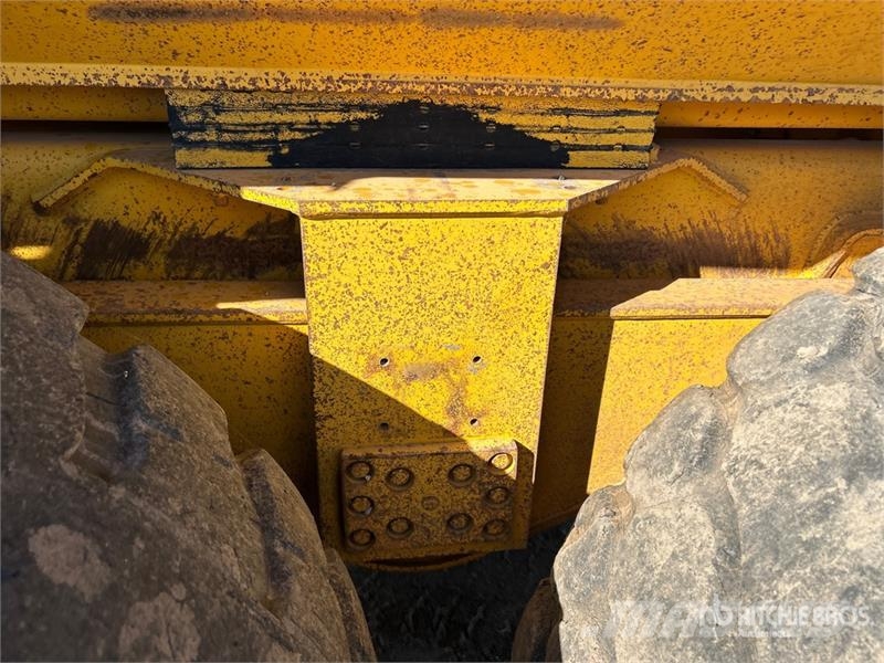 Volvo T/A 35 Ton Off-Road End Dump Trailer Otros camiones