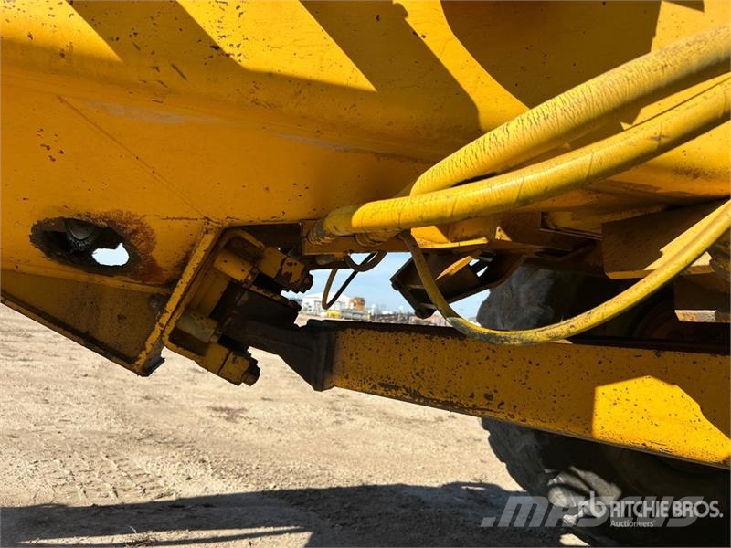 Volvo T/A 35 Ton Off-Road End Dump Trailer Otros camiones