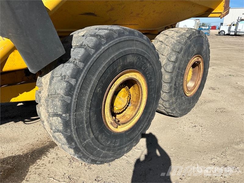 Volvo T/A 35 Ton Off-Road End Dump Trailer Otros camiones