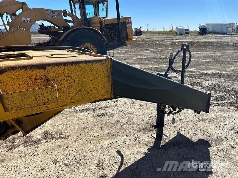 Volvo T/A 35 Ton Off-Road End Dump Trailer Otros camiones