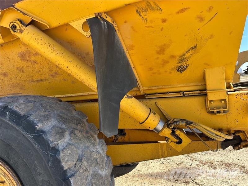 Volvo T/A 35 Ton Off-Road End Dump Trailer Otros camiones