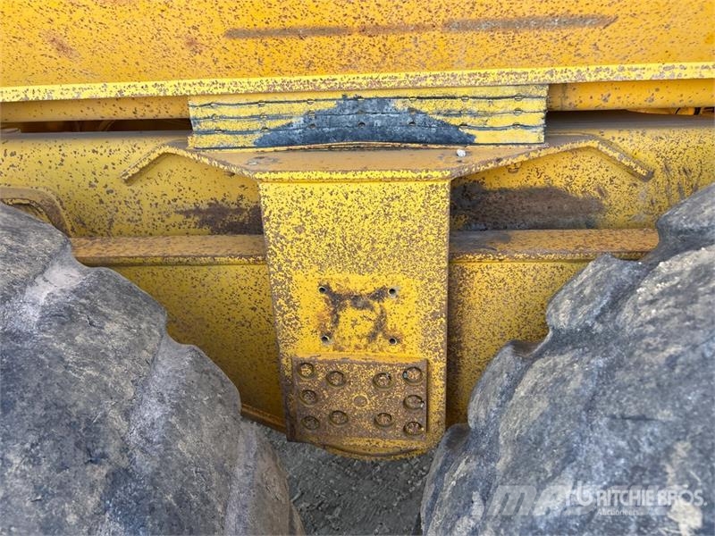 Volvo T/A 35 Ton Off-Road End Dump Trailer Otros camiones