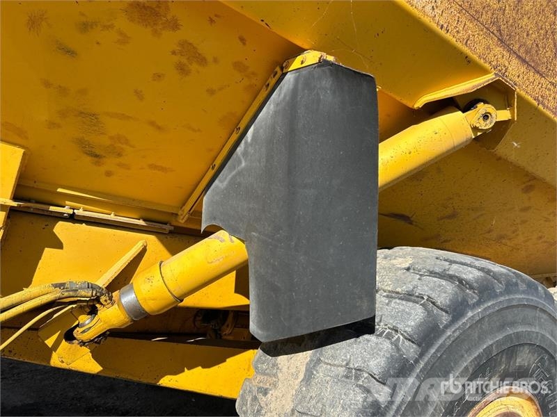 Volvo T/A 35 Ton Off-Road End Dump Trailer Otros camiones