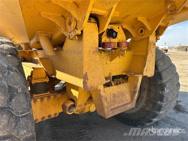Volvo T/A 35 Ton Off-Road End Dump Trailer Otros camiones
