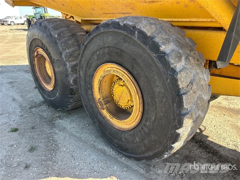 Volvo T/A 35 Ton Off-Road End Dump Trailer Otros camiones
