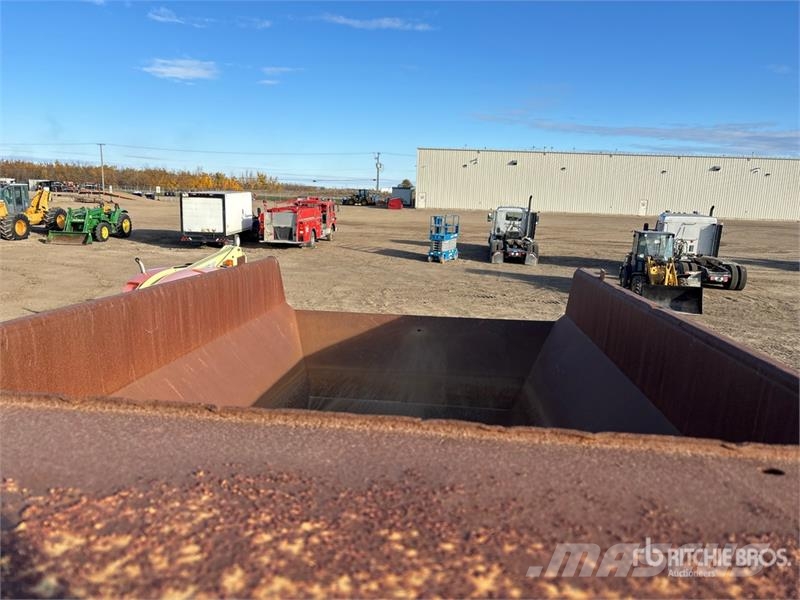 Volvo T/A 40 Ton Off-Road End Dump Trailer 其他货车