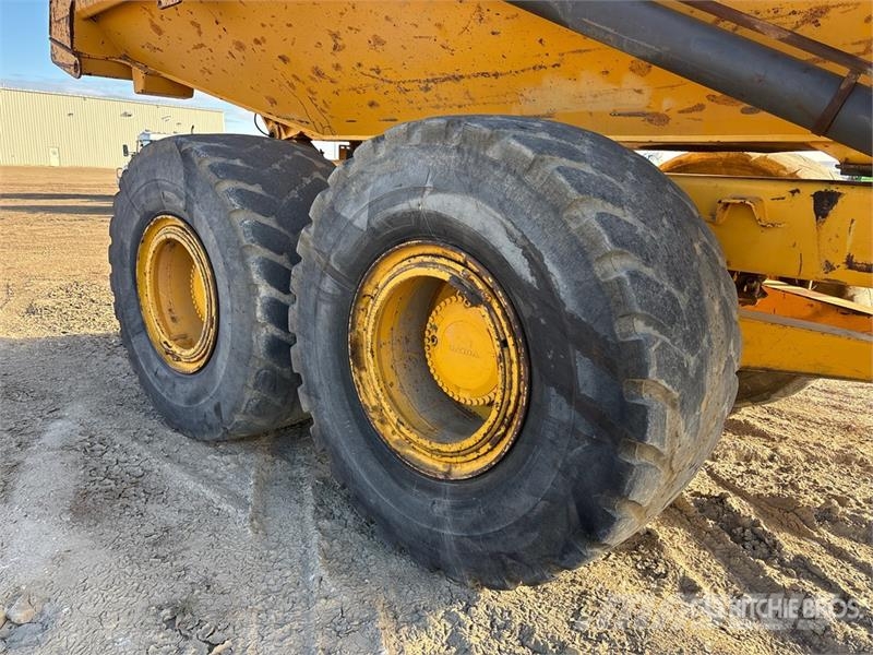 Volvo T/A 40 Ton Off-Road End Dump Trailer 其他货车