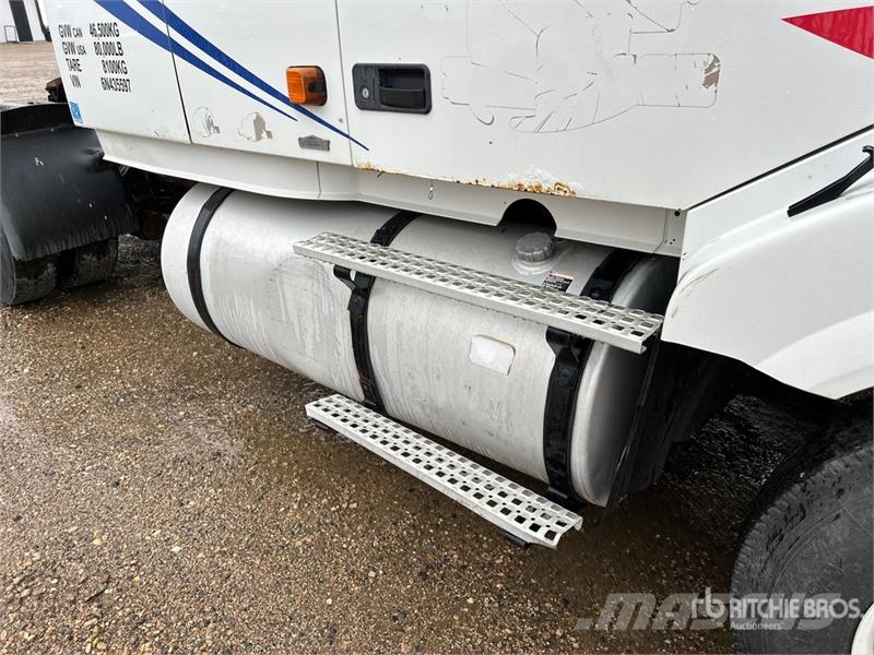 Volvo VE D12-435 6x4 T/A Sleeper Truck Tractor Trekkvogner
