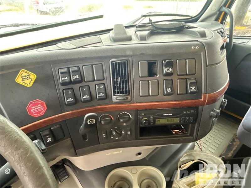 Volvo VHD Camion ribaltabili