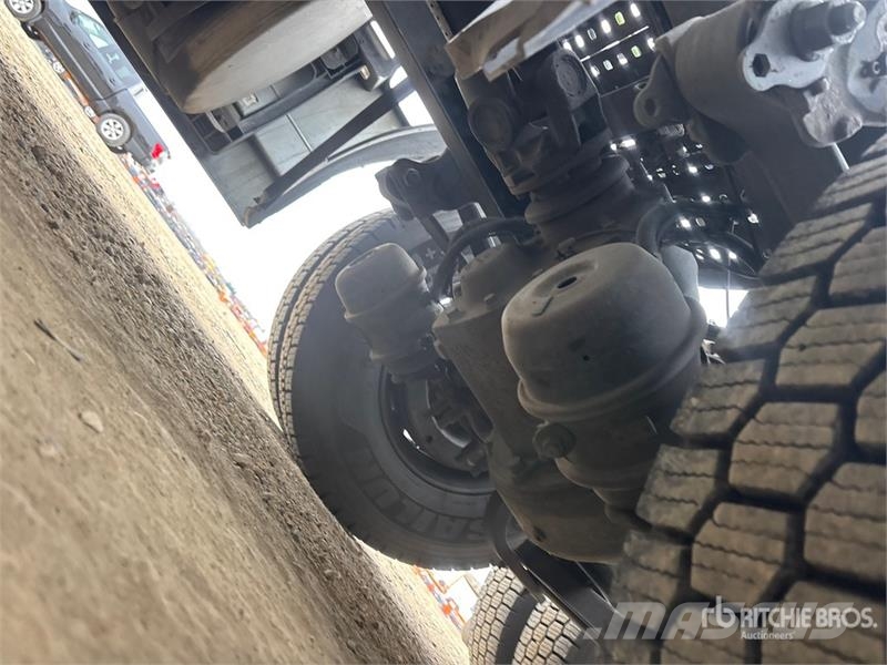 Volvo VN وحدات الجر
