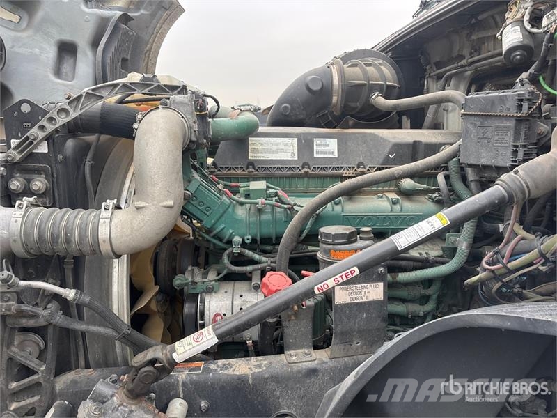 Volvo VN وحدات الجر