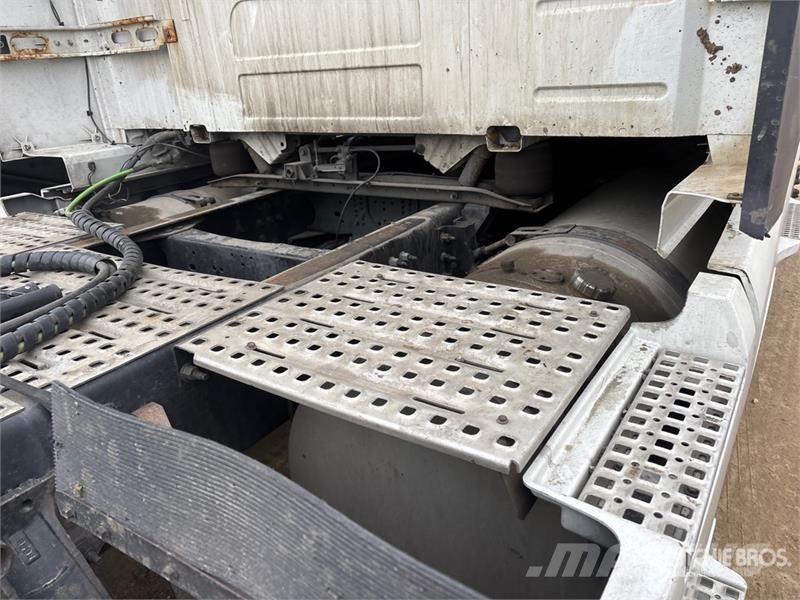 Volvo VN وحدات الجر