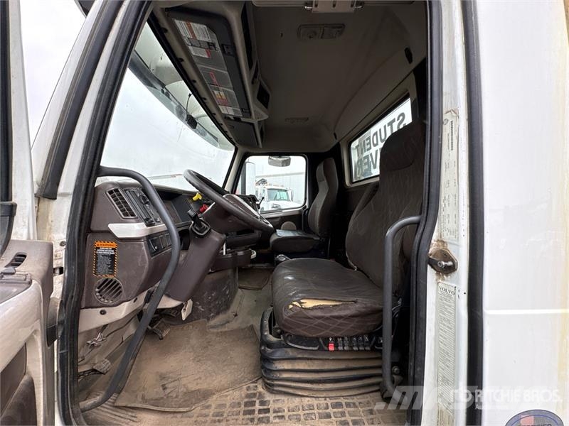 Volvo VNL Trekkers