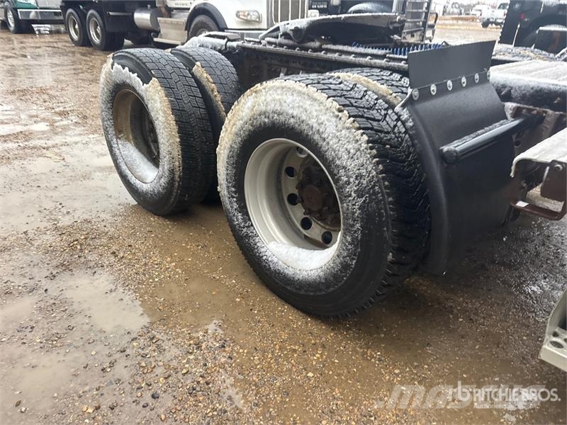 Volvo VNL Sattelzugmaschinen