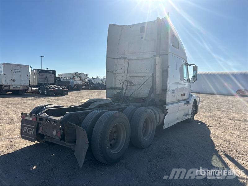 Volvo VNL 牵引车