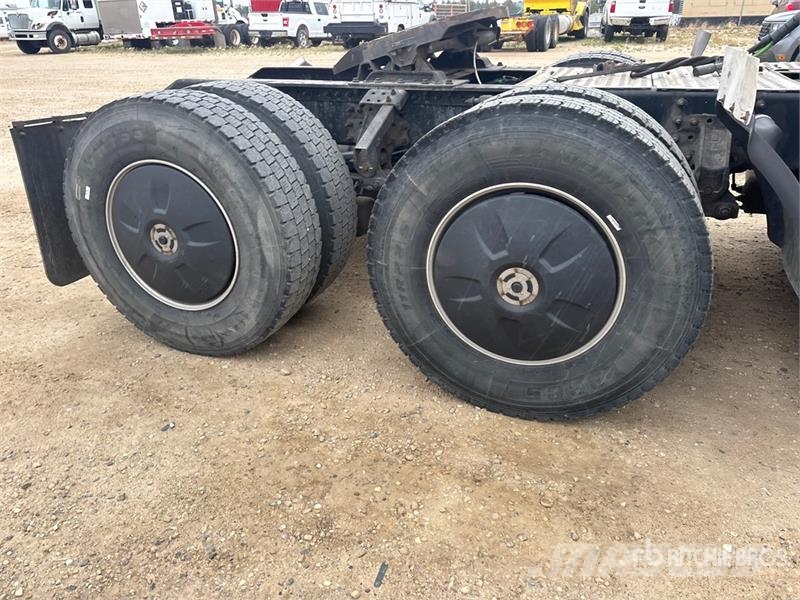 Volvo VNL Trekkvogner