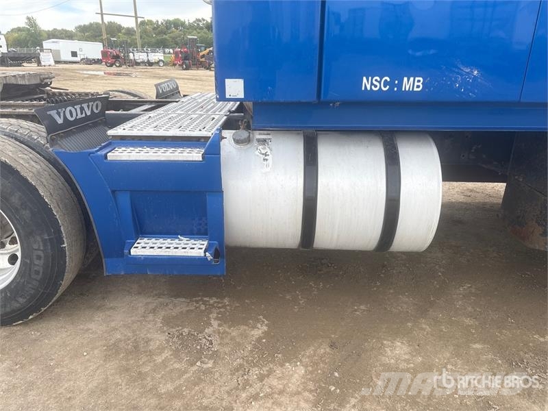 Volvo VNL 曳引機組件