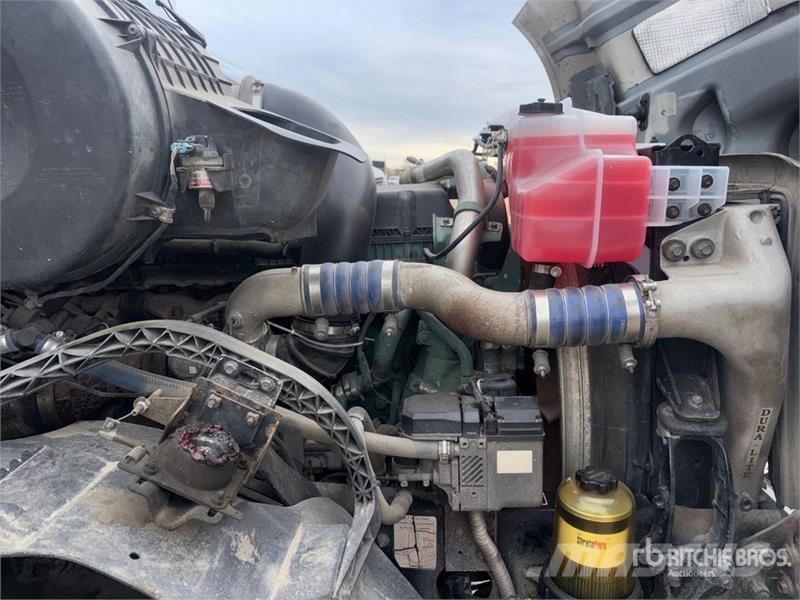 Volvo VNL Tegljači
