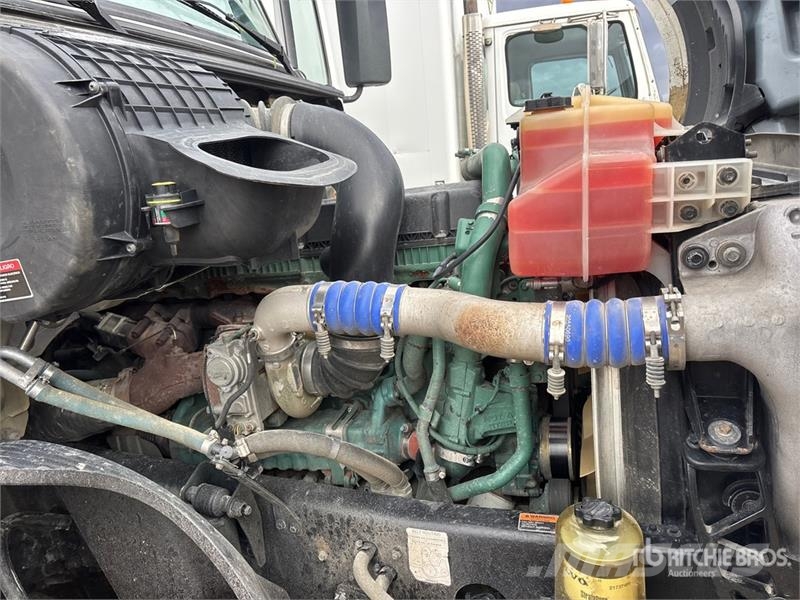 Volvo VNL Sattelzugmaschinen