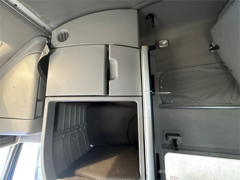 Volvo VNL 曳引機組件
