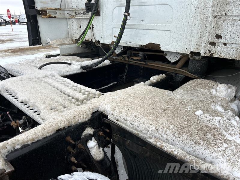 Volvo VNL 牵引车