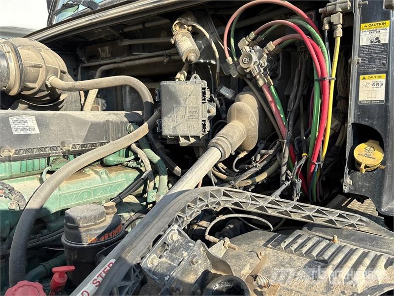 Volvo VNL Sattelzugmaschinen