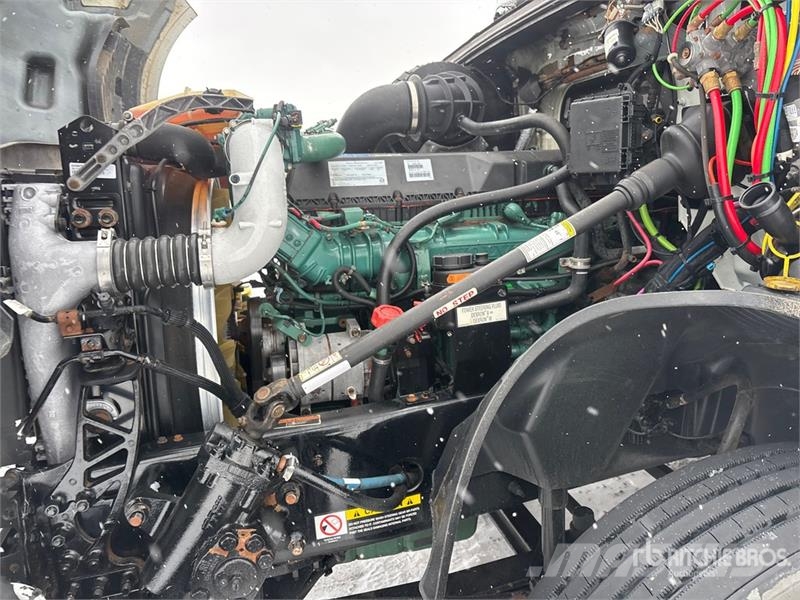 Volvo VNL Truck Tractor Units