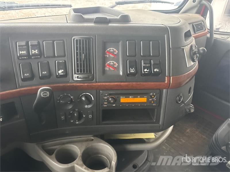 Volvo VNL Sattelzugmaschinen