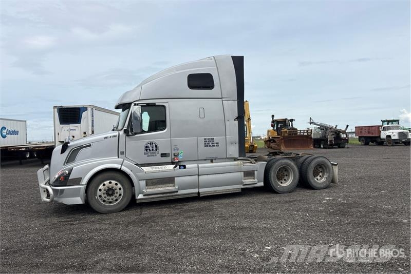 Volvo VNL Tractor Units