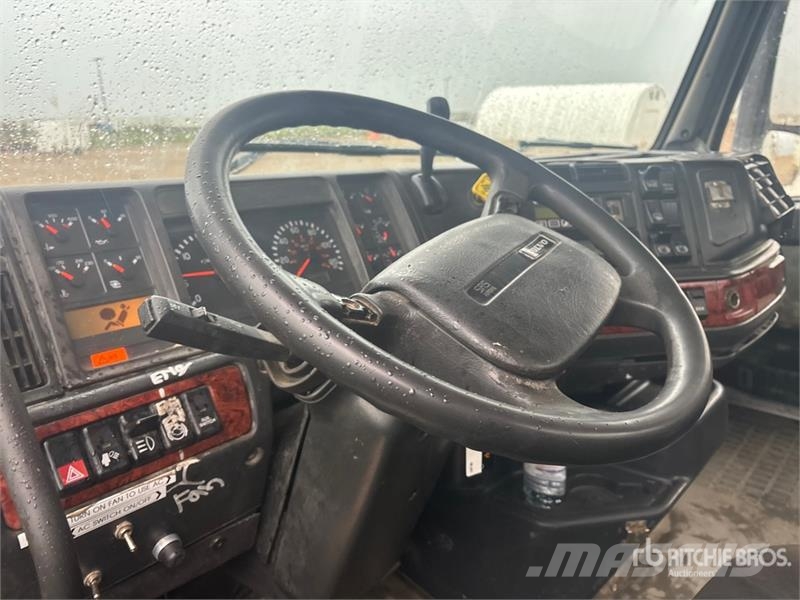Volvo VNL Caminhões basculantes