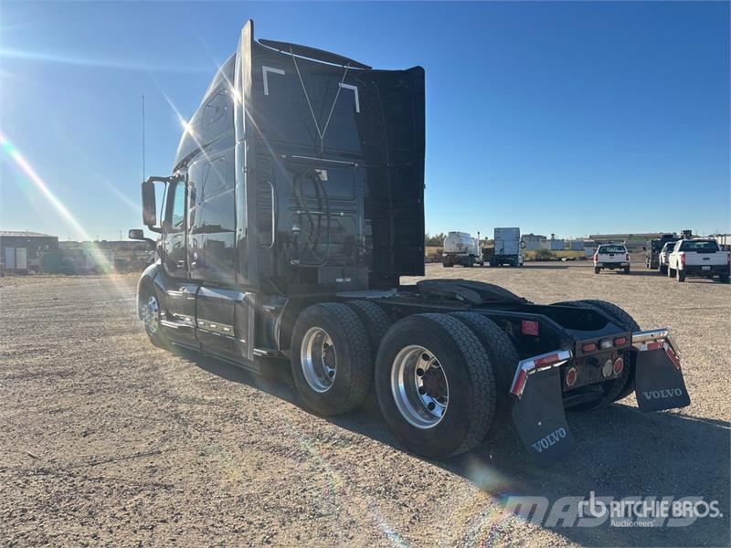 Volvo VNL Trekkers