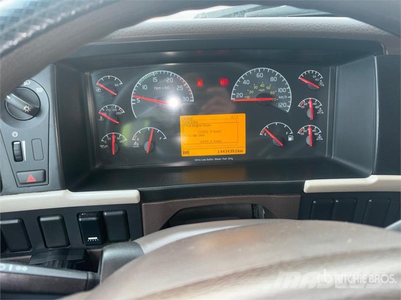 Volvo VNL Tegljači
