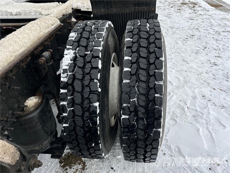 Volvo VNL 牵引车