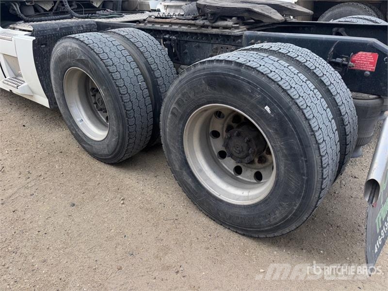 Volvo VNL Tegljači
