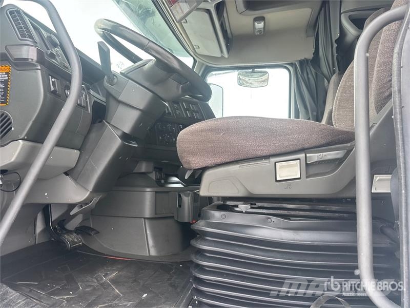 Volvo VNL Truck Tractor Units