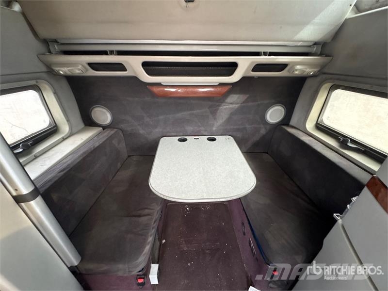 Volvo VNL 曳引機組件