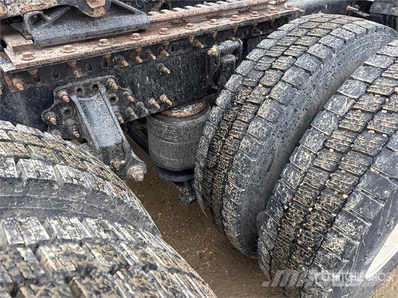 Volvo VNL Sattelzugmaschinen