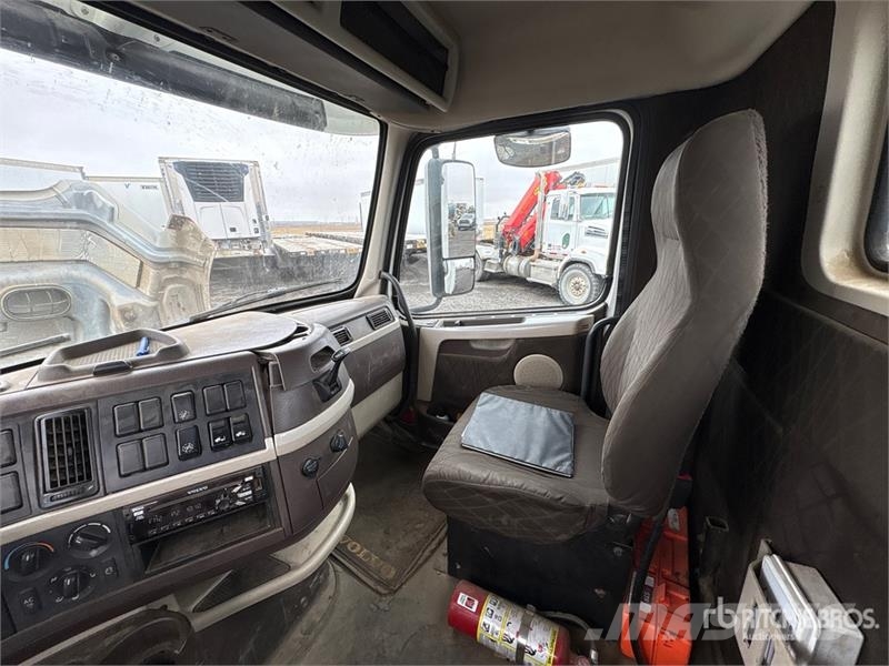 Volvo VNL Trekkers
